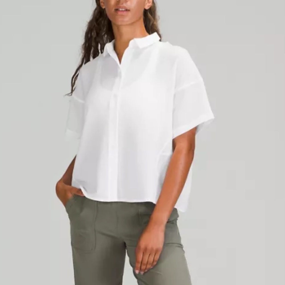 lululemon Full Day Ahead Short Sleeve Shirt *NO SIZE TAG/PTP:23”/LENGTH:22”